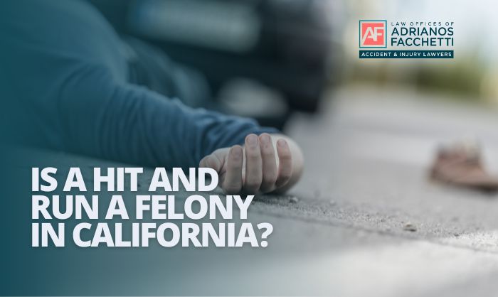 Un vehículo dañado en la cuneta de una carretera de California tras un accidente con fuga, que ilustra cuándo un atropello con fuga constituye un delito grave según la Sección 20001 del Código de Vehículos de California y qué pueden hacer las víctimas lesionadas para obtener una indemnización.